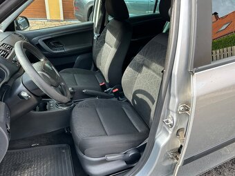 Fabia 2 kombi 1.2tsi klimatronik alu tempomat edice family - 7