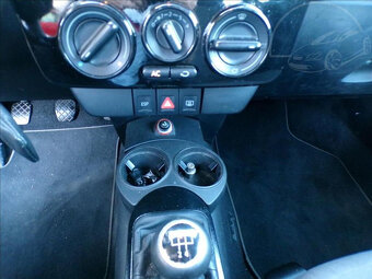 Volkswagen New Beetle 1,6 i KLIMATIZACE - 7