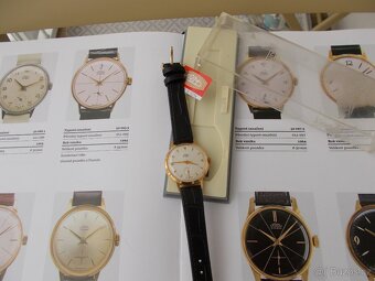 krasne zlacene rare typ hodinky prim Hvezdičky 1964 funkcni - 7