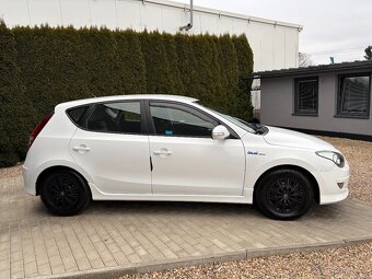 Hyundai i30 1.4i 80KW Blue Drive, Senzory, Výhřev, Tempomat - 7