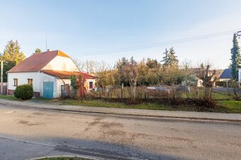 Prodej pozemku v obci Družec 1378m2, Praha - Západ. - 7