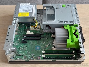 Fujitsu Esprimo D556/2 - i3-6100, 8GB RAM, 256GB SSD, HD530 - 7