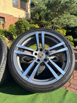 ALU kola R22 5x130 Porsche design - 7