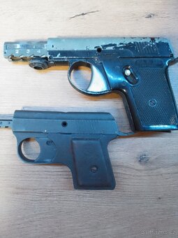 Poplašné pistole - 7