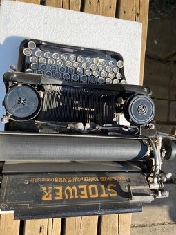 Starý psací stroj STOEWER - 7