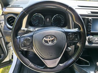 Toyota Rav4 Hybrid-Benzín 2.5 - 7