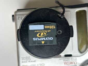 Olympus Camedia C-730 - 7