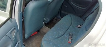 Toyota Yaris - 7
