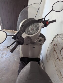 Aprilia Scarabeo 200 - 7