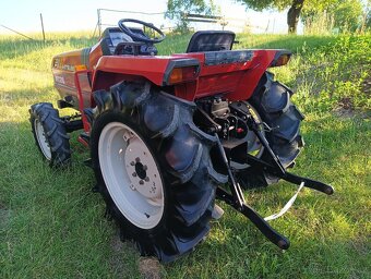 Traktor , malotraktor Mitsubishi MT26 - 7