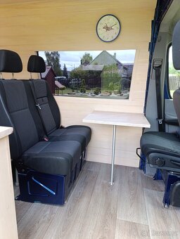 Obytný automobil , automat . - 7