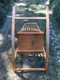 HOUPACÍ KŘESLO - 7