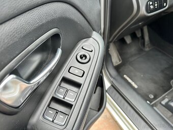 Kia Carens 2013 2.2 104KW - 7