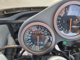 Suzuki GSXR 750 - 7