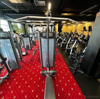 Nabídka posilovacích strojů z našeho fitness klubu - 7