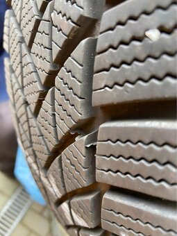 Zimní pneumatiky Z205/55 R17 Matador MP93, po jedné zimě - 7