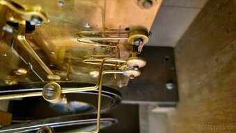 KRBOVÉ HODINY,JUNGHANS - 7