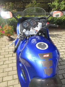 Suzuki GSX 600 F r. 2001 - 7