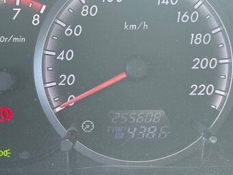 Mazda 5 2,0 107 kW - 7 míst - 7