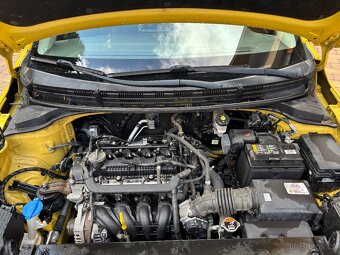 Kia Stonic 1,2i 63kw r.v 2020 naj 49t benzin - 7