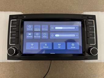 NOVÉ 7" Android 13 Autorádio - VW Transporter T5 a Touareg - 7