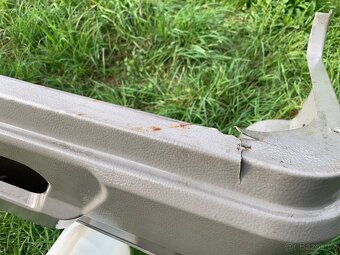 Sedačka + přepážka do nákladového prostoru - 7