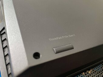 LENOVO ThinkPad P15v Gen 1 (workstation) - 7