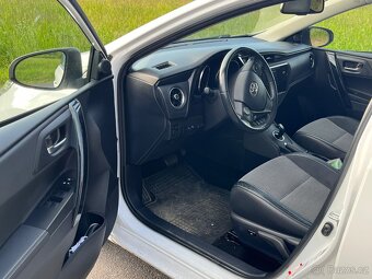 Toyota Auris 1.8i HYBRID, model 2019, naj.94xxx km - 7