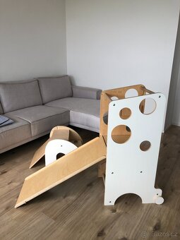Učící věž Leea + skluzavka/magnetická tabule, a další doplňk - 7