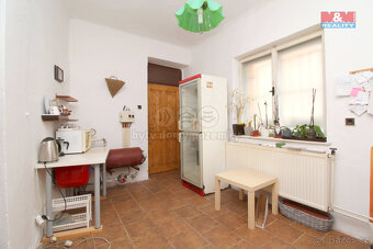 Prodej obchod a služby, Sezemice, ul. Masarykova - 7