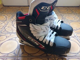 Brankářské brusle CCM Jetspeed FT2, 8,5 D, (užší provedení) - 7