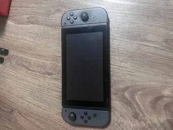Nintendo Switch V2 +HRY - 7