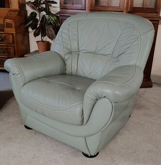 Kožená, sedací souprava 3+2+1+taburet. - 7