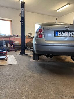 Volkswagen Passat B5.5 2.3 V5 - 7