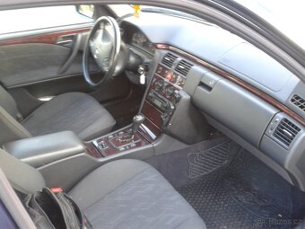 W 210 E 220CDI - 7