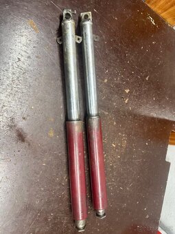 Predám prední tlumiče s krytmi JAWA 250 350 panelka ROVNÉ - 7