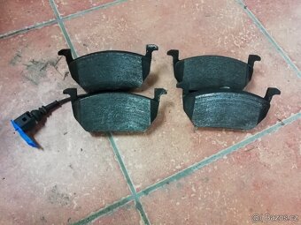 Brzdové destičky VW Golf VII 77 kW - 7