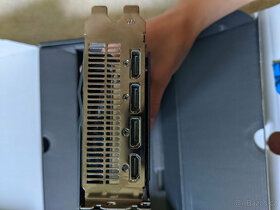 AMD Radeon RX 6900XT - 7