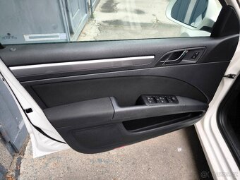 Škoda Superb II 2.0TDi/103 4x4 Combi AMBITION - 7