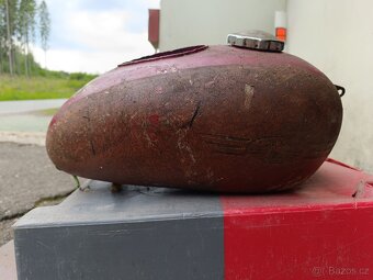 Prodám nádrže JAWA - 7