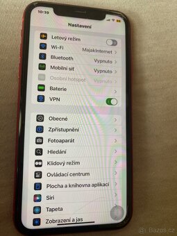 iPhone 11 red - 7