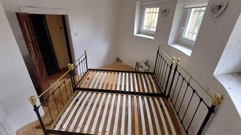 PRODEJ IDEÁLNÍ 1/3 POZEMKU S NEBYTOVÝM PROSTOREM A GARÁŽÍ - 7