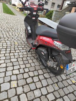 Prodám zánovní skůtr Trevis 125 R.V 2019 Pozustalost - 7