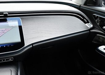 Mercedes-Benz Třídy E 300de 4MATIC PANO ZÁRUKA 1M - 7