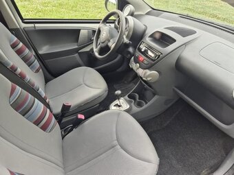 Prodám Citroën C1 1.0I 50KW - AUTOMATICKÁ PŘEVODOVKA - 7