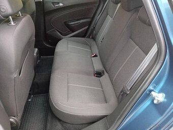 Opel Astra J Facelift 1.4 ( A14NET ) 103kW r.2014 modrá - 7