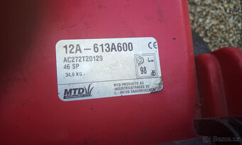 Benzínová sekačka americké značky MTD s pojezdem - 7