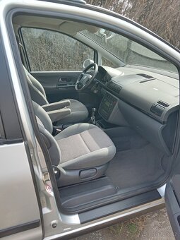 VW SHARAN,rv.6/2010,1.9TDi-96kW,221tis.km,nová STK - 7