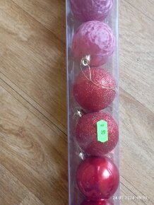 Prodáme Vánoční baňky, deštník,dámskou kabelku a obuv - 7
