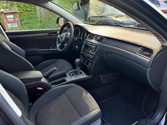 Škoda Superb II 2.0 TDi kombi - 7